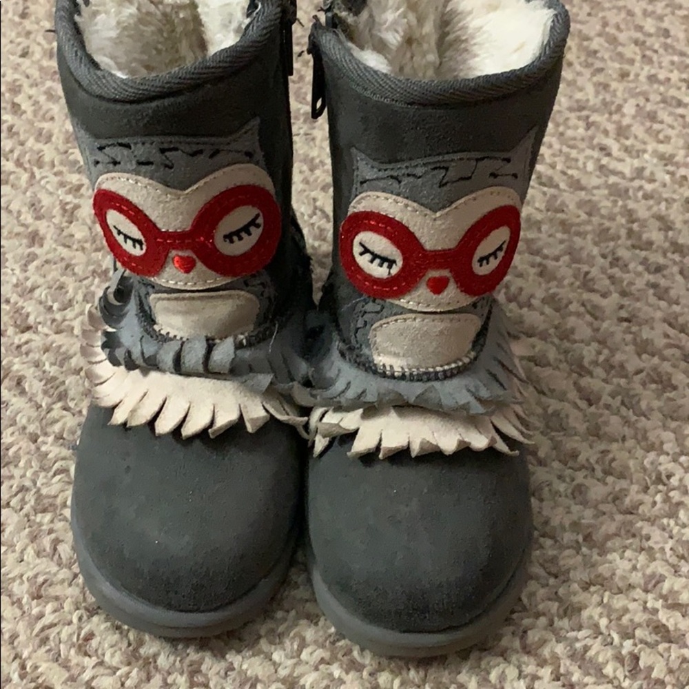 Owl booties